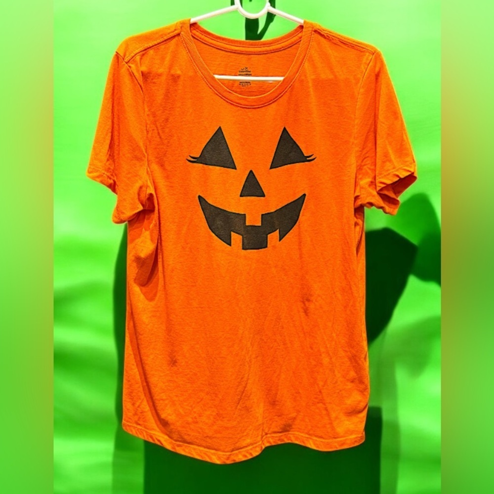Orange Pumpkin Face Shirt XL